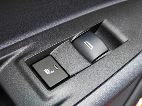 Editorial 2017 chevrolet bolt ev premier 23 jb