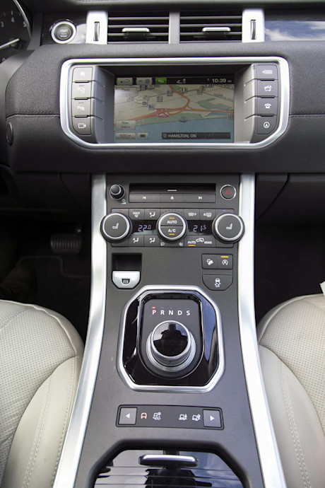 Editorial 2016 lr range rover evoque jw 18