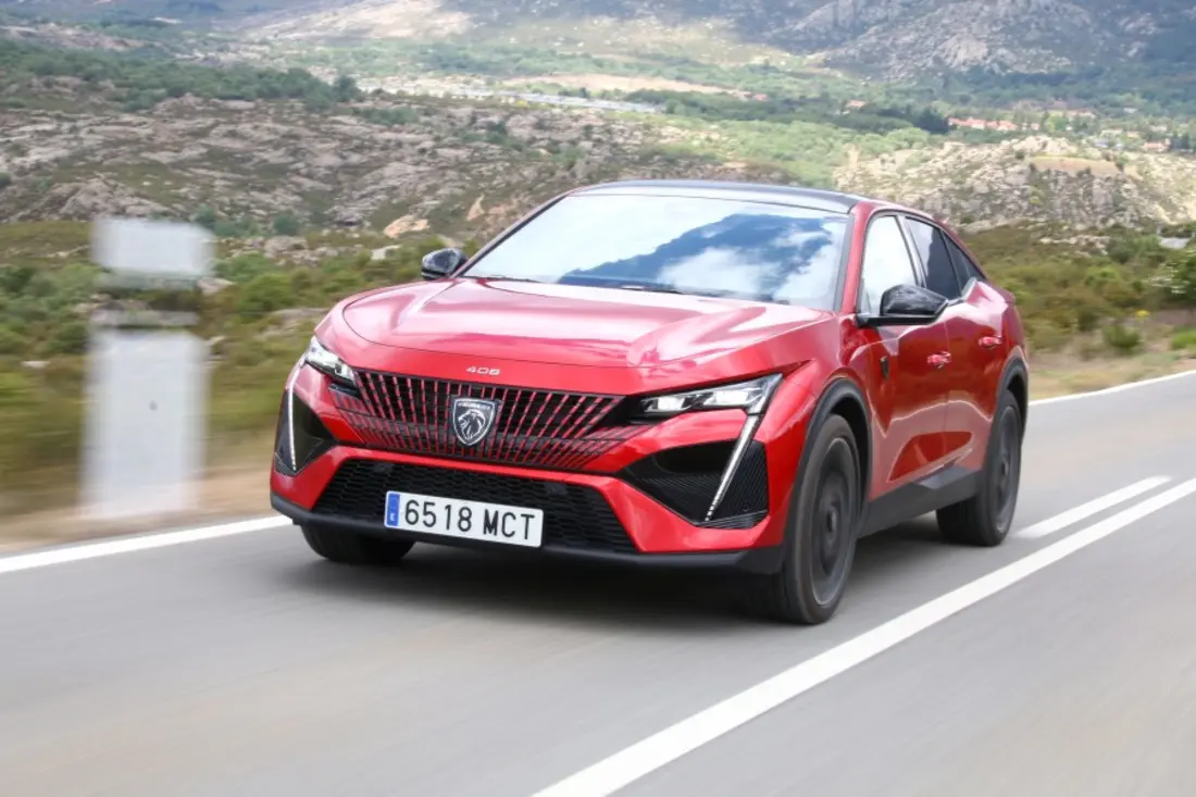 prueba-peugeot-408-hybrid-25 prueba-peugeot-408-hybrid-25