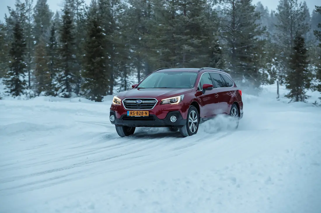 AS24 Subaru rijdend AS24 Subaru rijdend