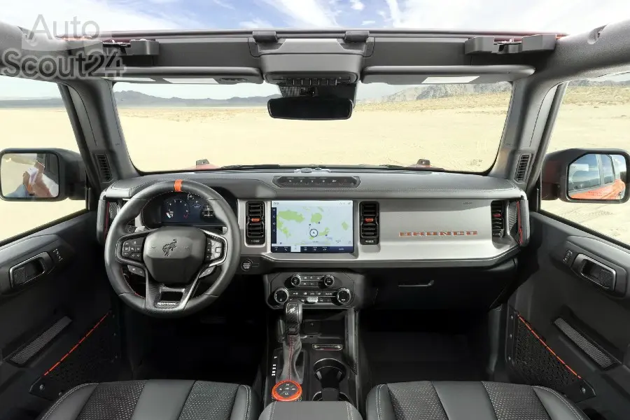 2022-Ford-Bronco-Raptor -Black-Onyx 01-Copy(1)