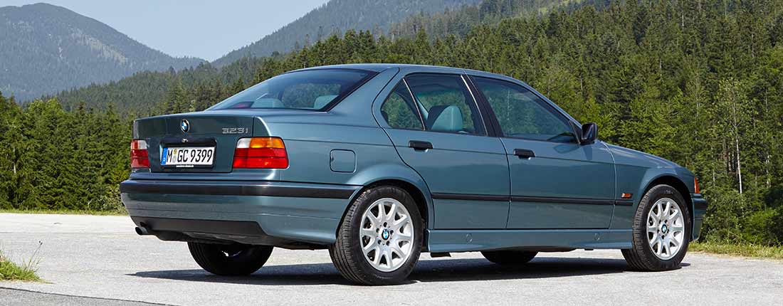 BMW 323