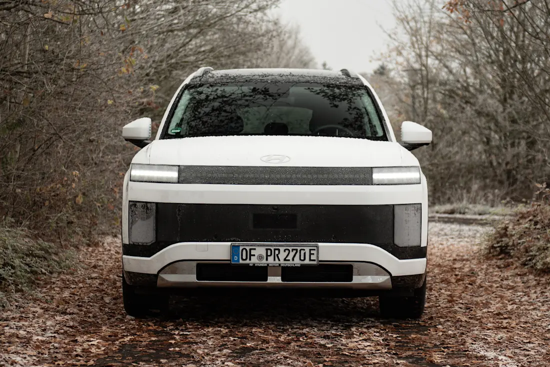 hyundai-ioniq-9-2025-front