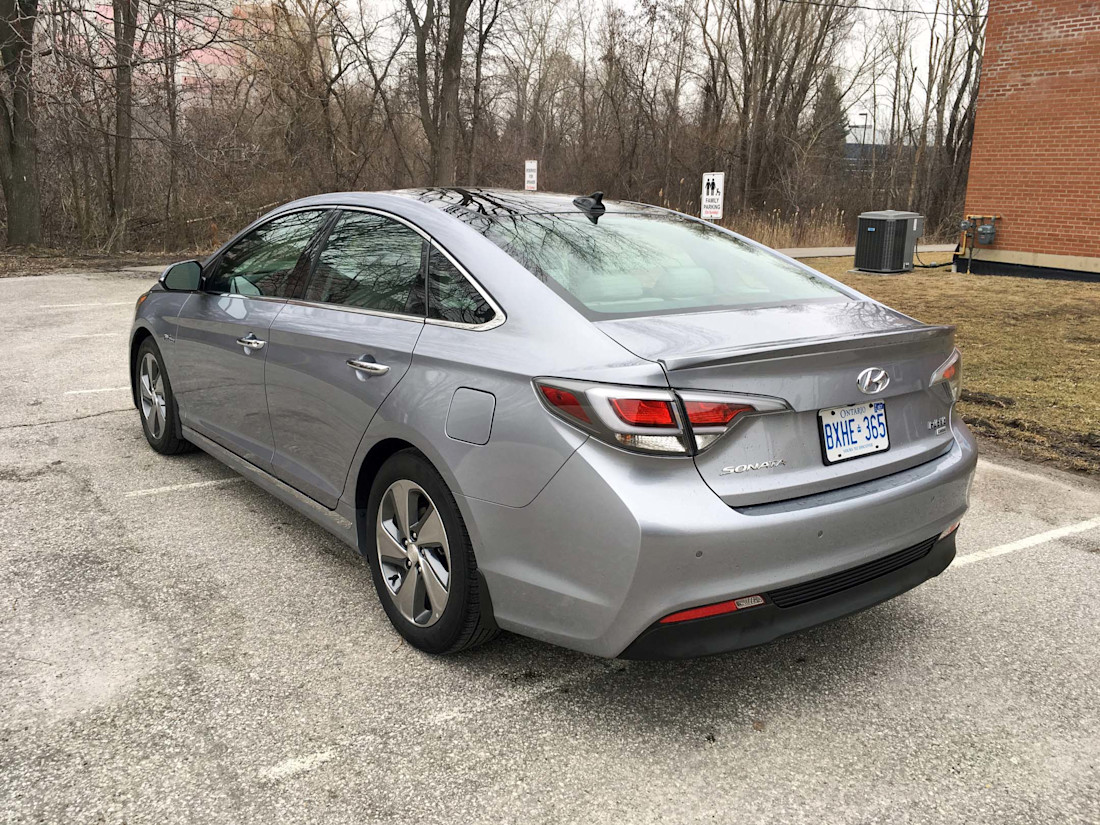 Editorial 2017 hyundai sonata hybrid ultimate 05 sb