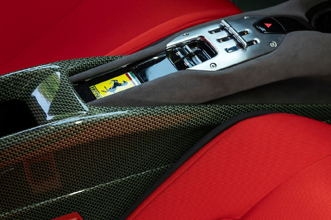 Ferrari-SC40-2025-interior (3).jpg