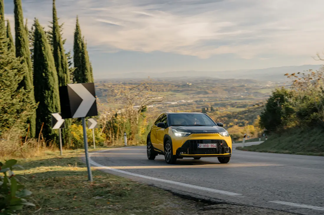 2026 Aygo X GR Sport Mustard Dynamic 004