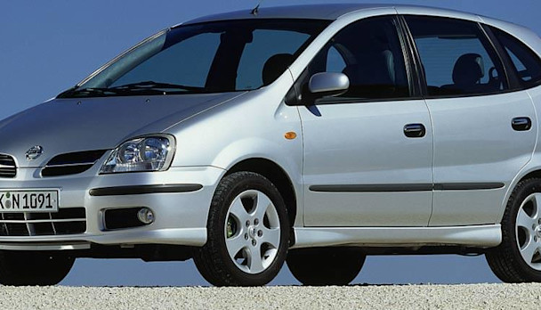 Nissan Almera Tino