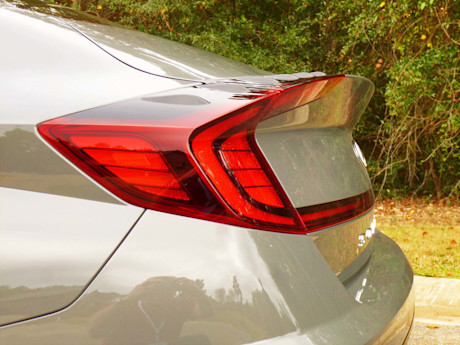 Hyundai Sonata 2020 : essai routier Body Image