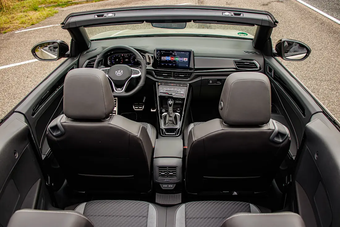 vw-t-roc-cabrio-ockpit