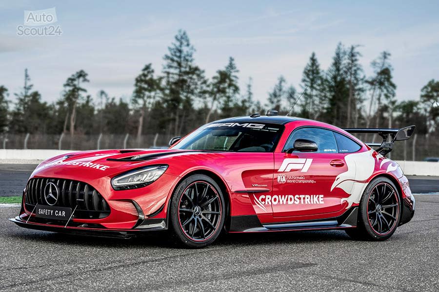 Mercedes-AMG-GT-Black-Series-2022-F1-Safety-Car-7.jpg