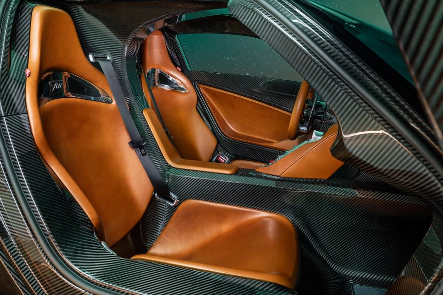 02_Aurora_Tur_Interior_Seat_Web.jpg