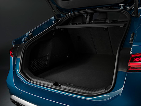 Editorial 2025 audi s6 e tron sportback audi preview 240717 pb 18