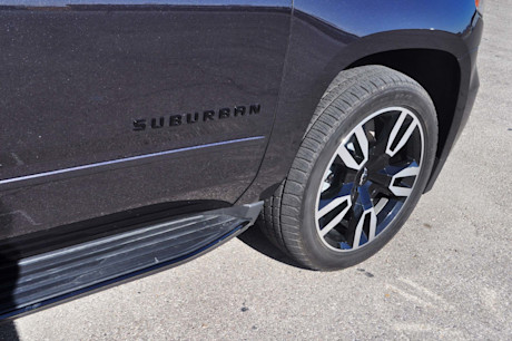Editorial 2018 chevrolet suburban rst 06 mb