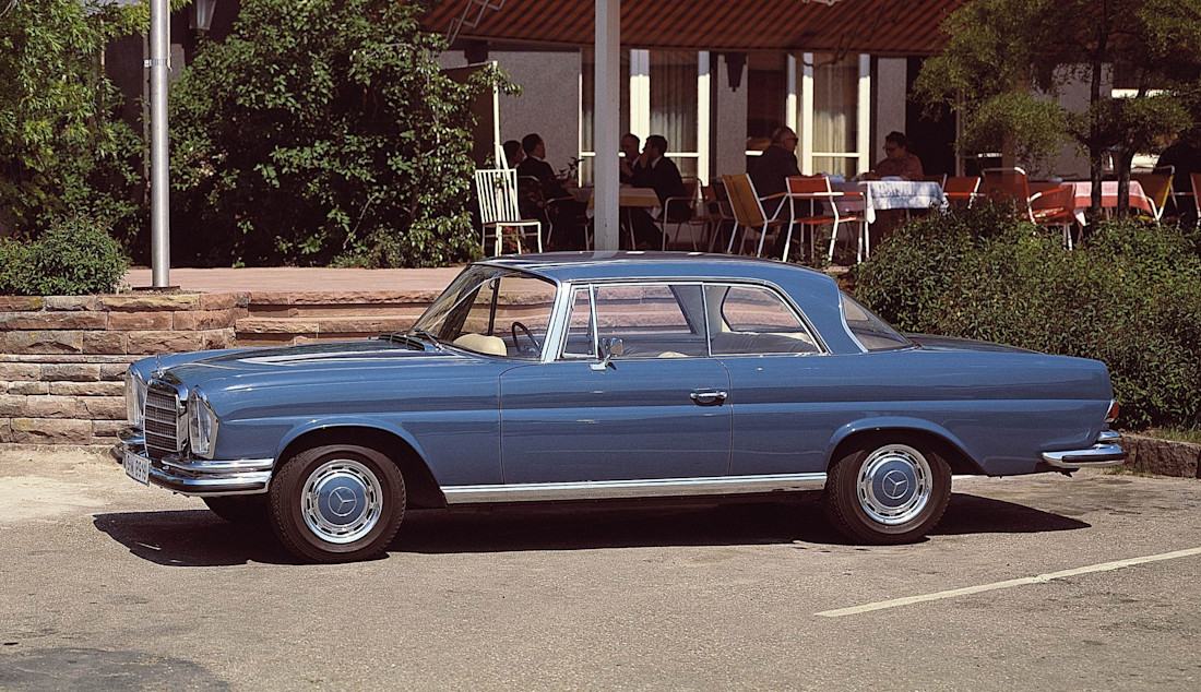 mercedes-benz-180-side