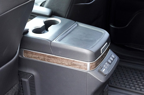 Duel de minifourgonnettes hybrides : la Kia Carnival se frotte à la Toyota Sienna Image
