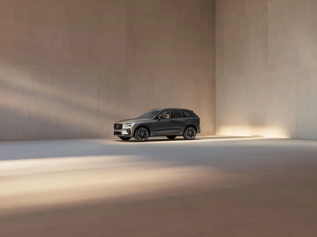 340816 Refreshed Volvo XC60 exterior