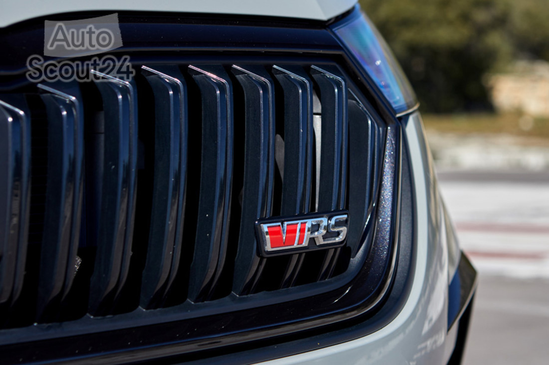 skoda-octavia-rs (1).jpg