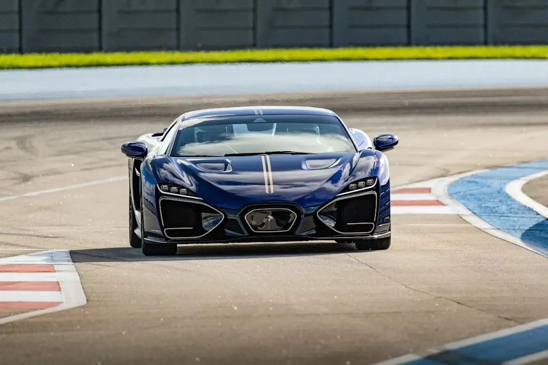 Vittori-Turbio-Pininfarina-V12-híbrido-2025 (6)