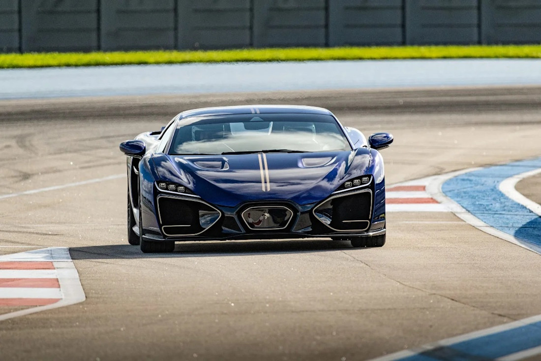 Vittori-Turbio-Pininfarina-V12-híbrido-2025 (6).jpg