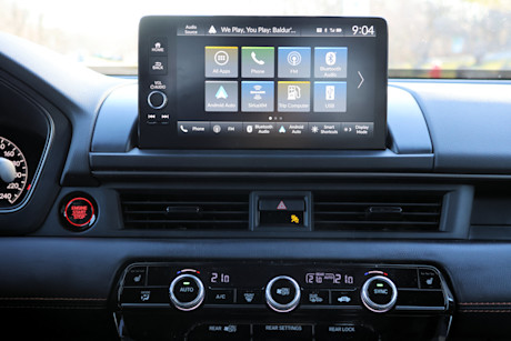 Editorial 2024 honda pilot review interior infotainment