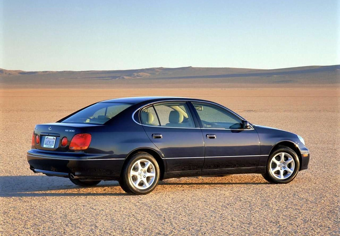 Lexus-GS300-2004 2