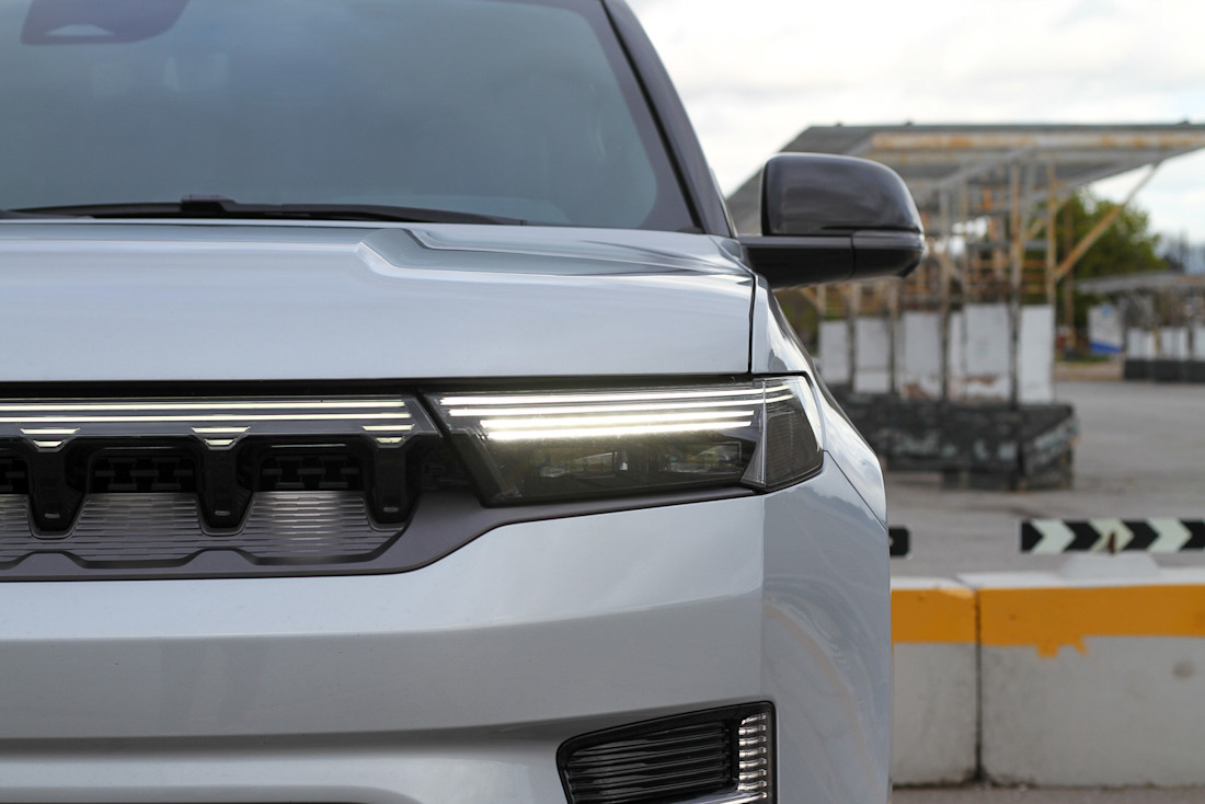 2026 Jeep Grand Wagoneer - TD - CT - 260715 - 12.jpg