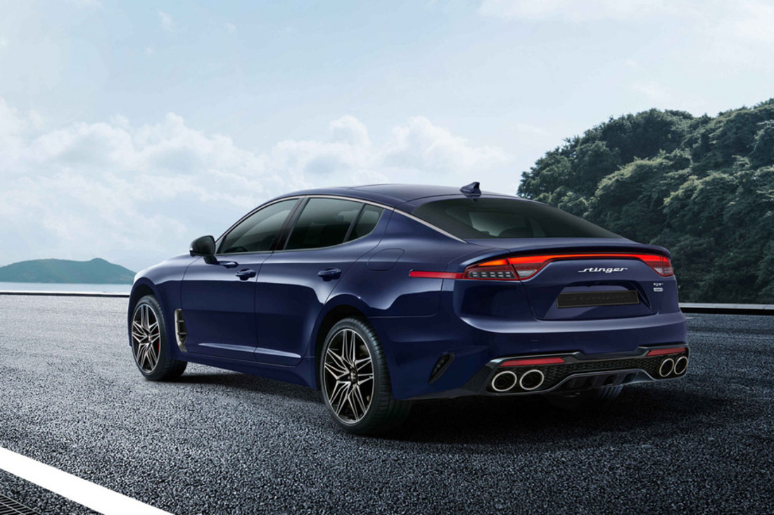 2021-Kia-Stinger-2.jpg