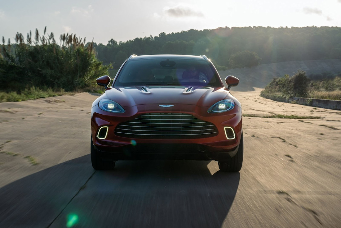 Aston-Martin-DBX-Front.jpg