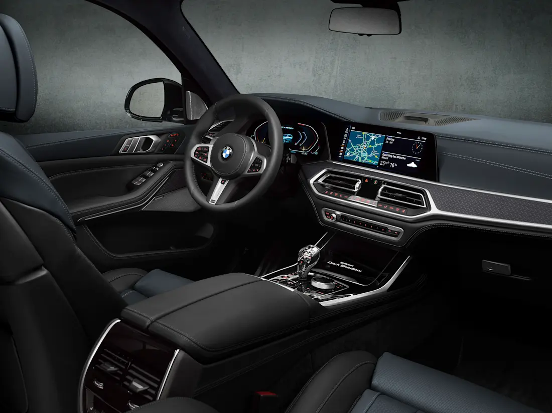 P90386164 highRes bmw-x7-edition-dark-