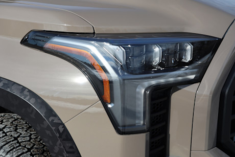 Editorial 2025 toyota tundra hybrid td jm 250237 19