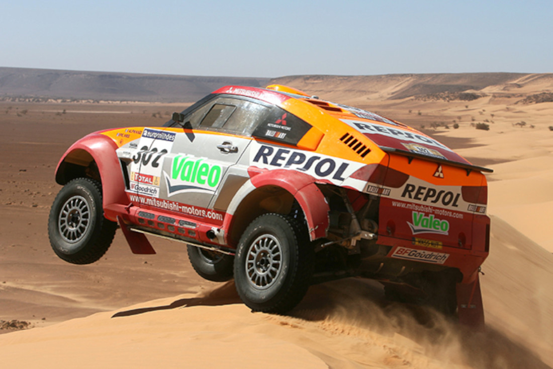 Pajero Evolution Dakar.jpg