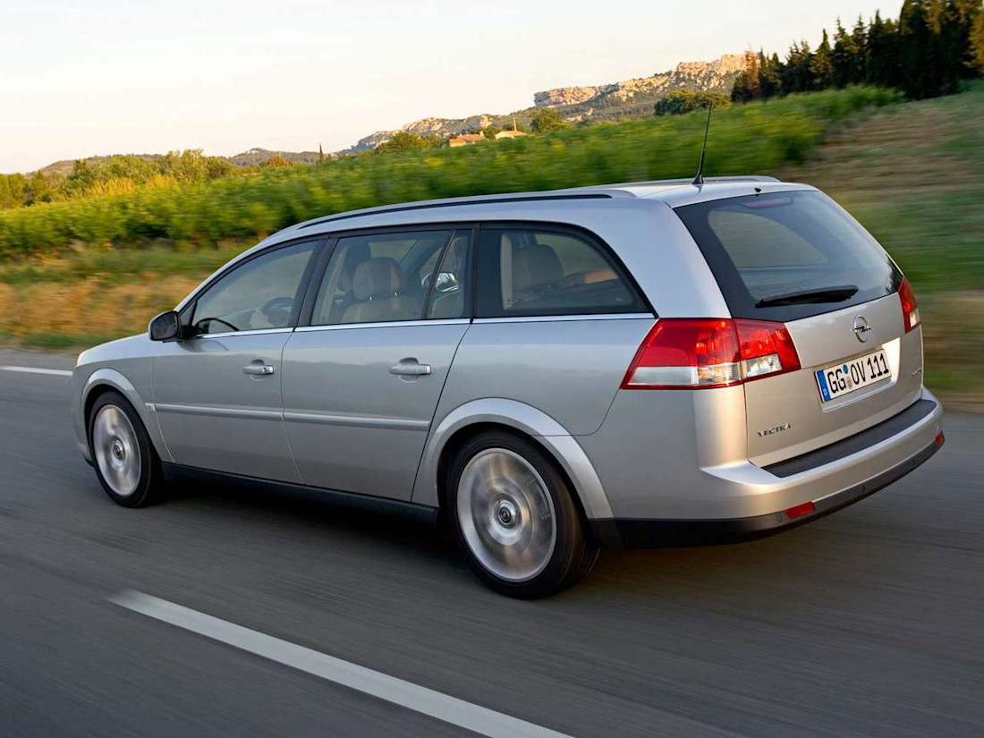Opel-Vectra_Caravan-2006-1280-04