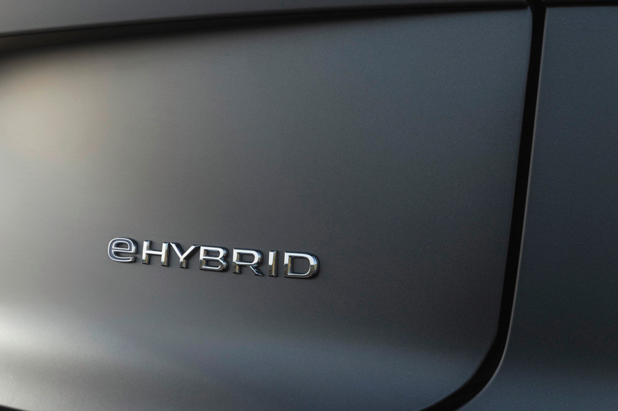 volkswagen touareg R eHybrid 2024 (11).jpg