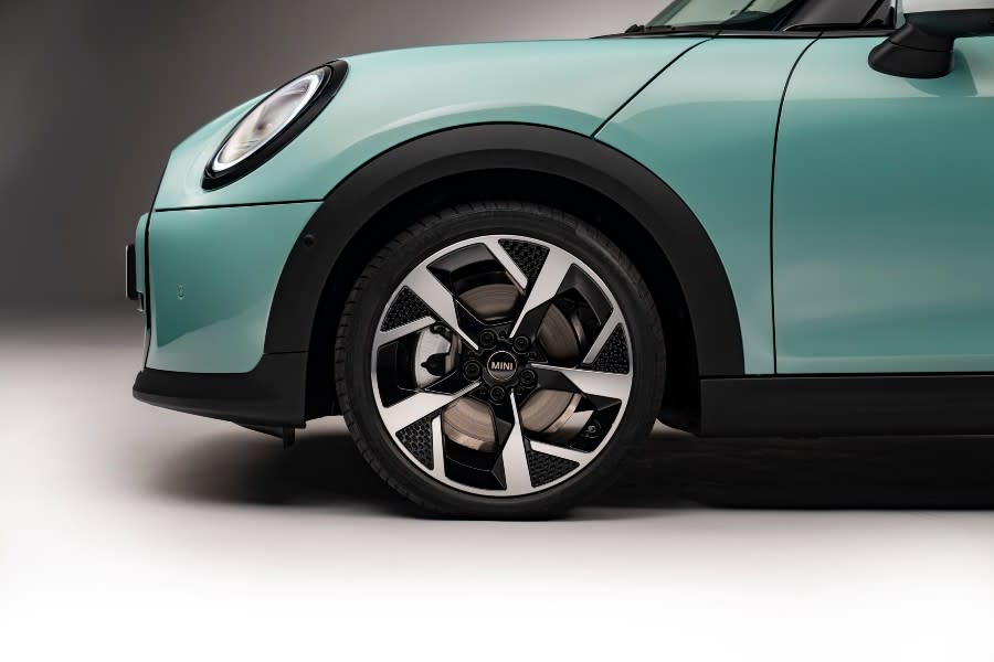 mini-cooper-2024-termico.medidas.jpg