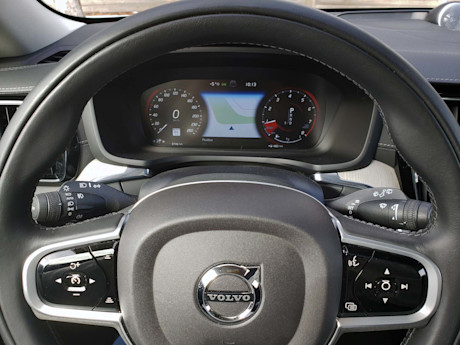 Editorial 2019 volvo v60 inscription 17 sw