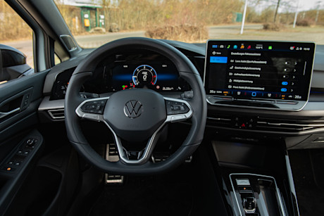 vw-golf-tdi-cockpit-frontal
