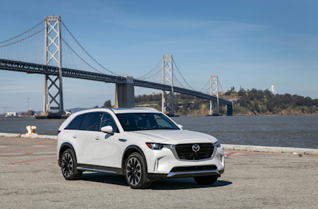 Editorial 2024 mazda cx 90 phev 02 jw