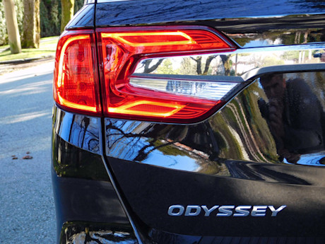 Editorial 2020 honda odyssey touring 10 sh