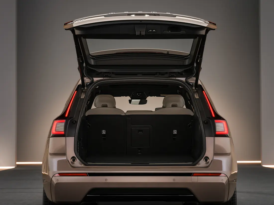 The New Volvo XC60 Studio Trunk Open