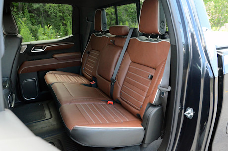 GMC Sierra Denali Ultimate 2023 : essai routier Body Image