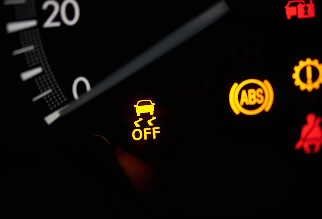 Spia ESP auto: accesa, i problemi e la perdita di potenza