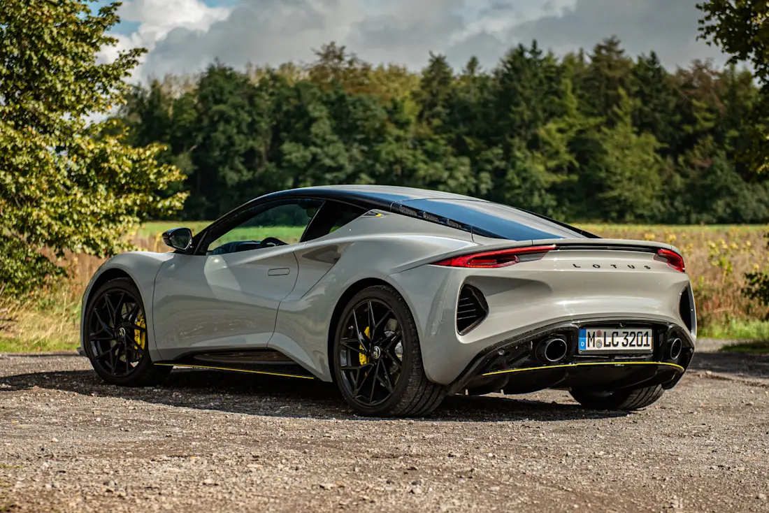 lotus-emira-v6-2026-seite-heck
