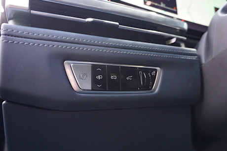 Editorial 2025 cadillac escalade iq fd di 20250313 16