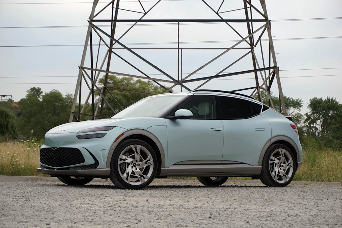 Editorial 2023 genesis gv60 performance awd 02 di
