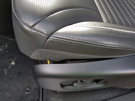 Editorial 2018 land rover discovery hse luxury td6 41 jp