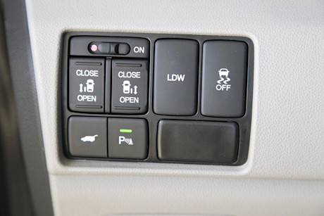 Editorial 2015 honda odyssey touring jw 15