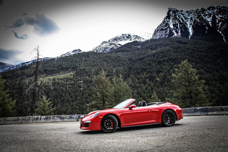 Editorial 2015 porsche 911 carrera4 cabriolet gts bm 10