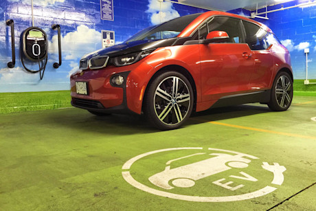 Editorial 2015 bmw i3 with range extender gw 06