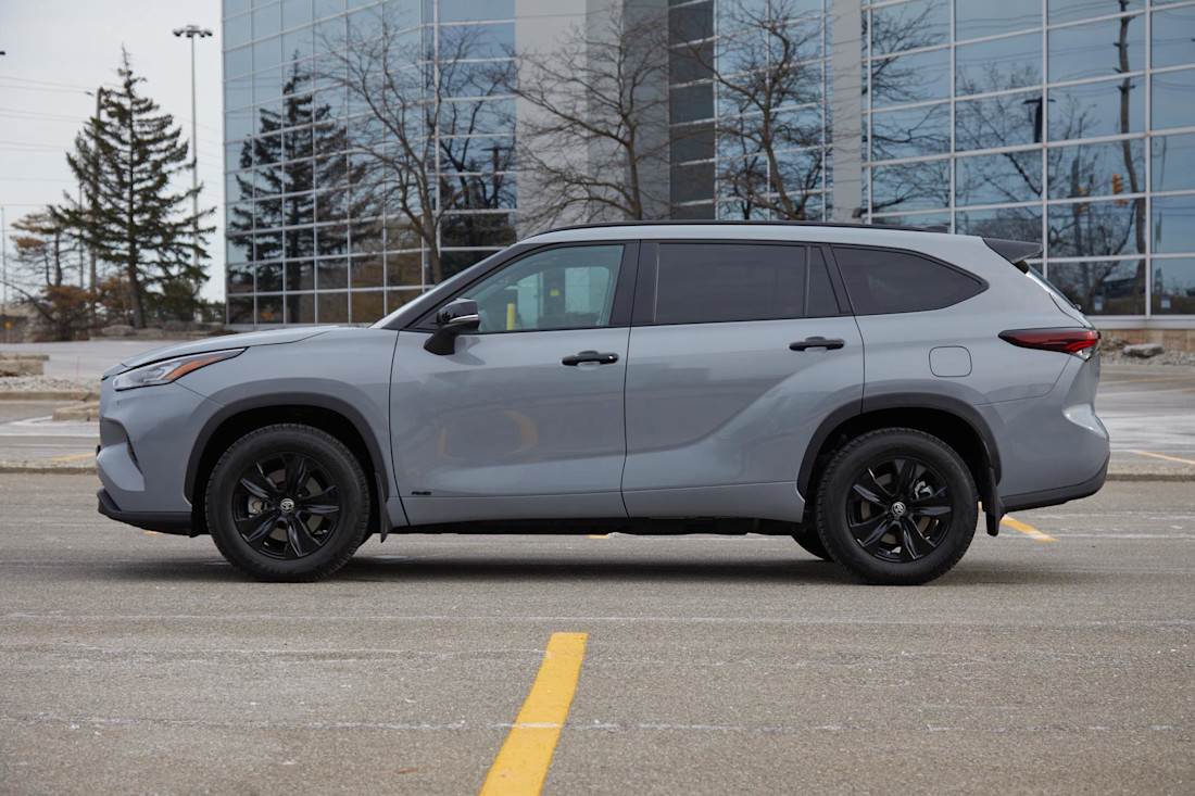Editorial 2024 toyota highlander hybrid xle awd td 240425 05 jk