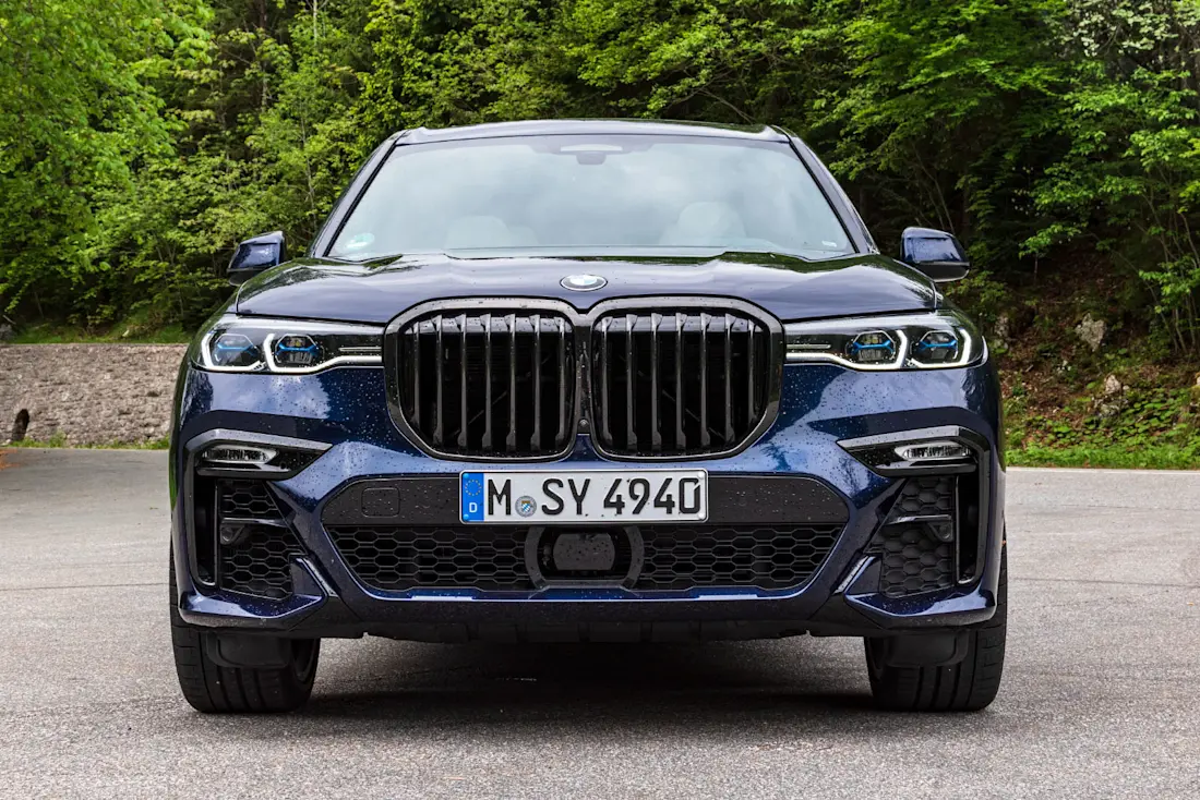 BMW-X7-M50i-xDrive-2020-Front2 BMW-X7-M50i-xDrive-2020-Front2